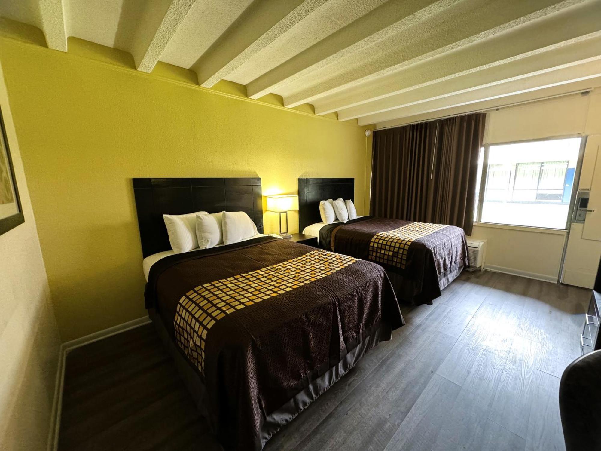 James River Inn & Suites Newport News Esterno foto